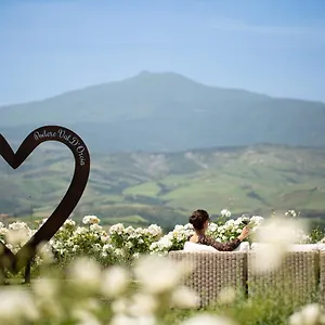 Farm stay Podere Val D'orcia - Tuscany Equestrian Sarteano