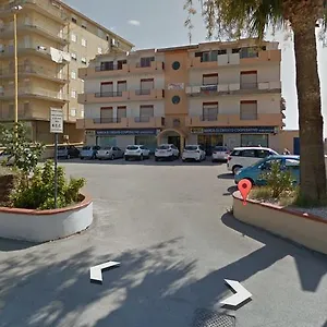 Palazzo Russo Cirillo , Villaggio Mosè Italien