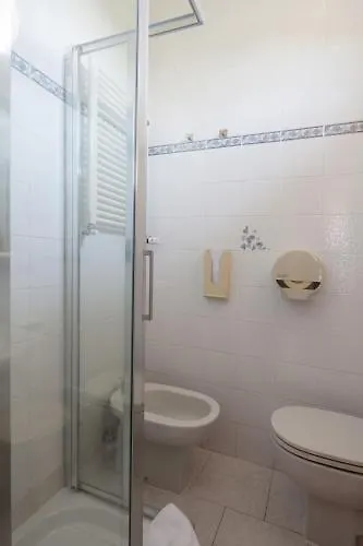 Hotel Nella La Spezia 3*,  Italy
